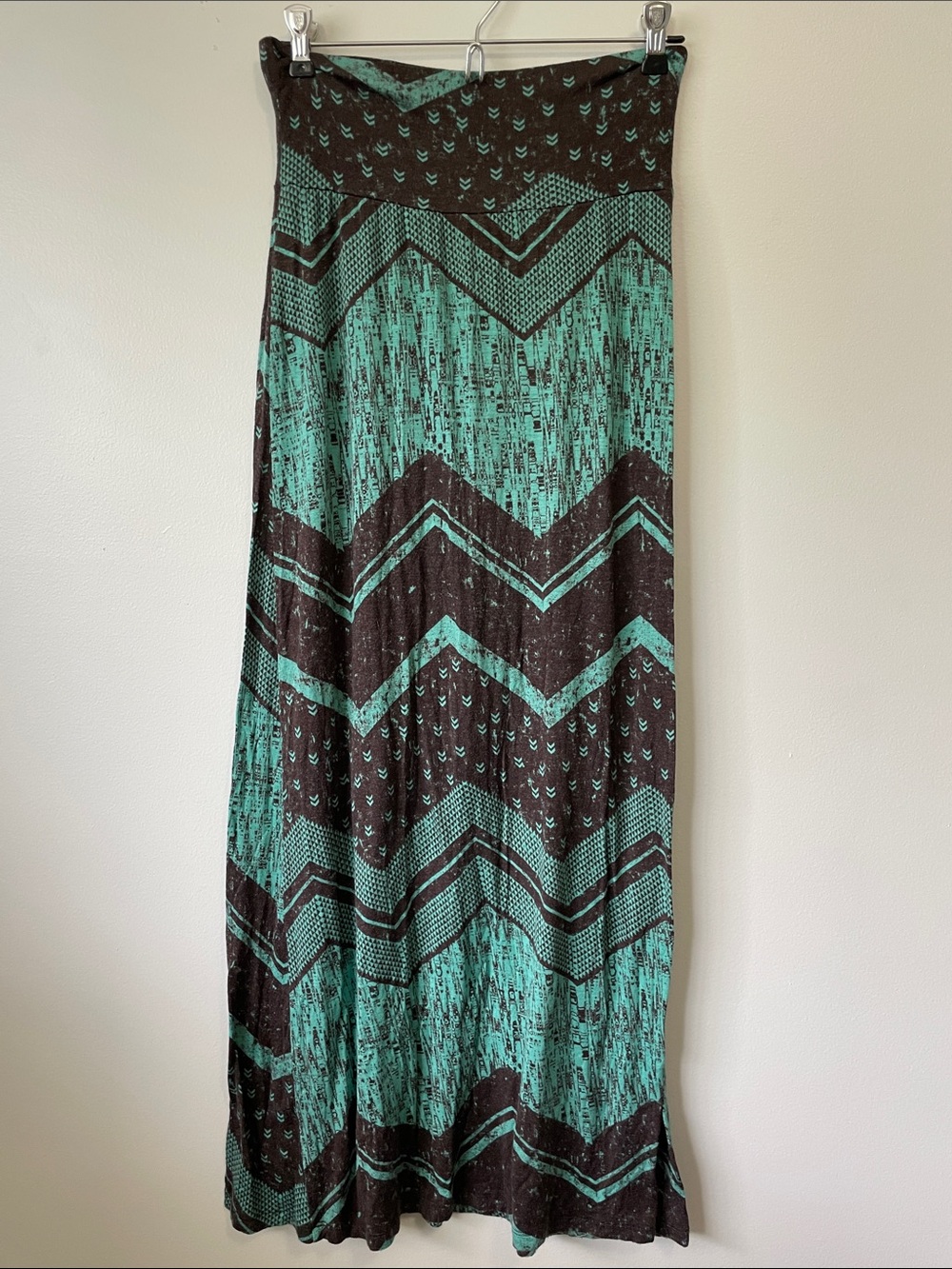 Wet Seal Chevron Maxi Skirt in Teal and Black